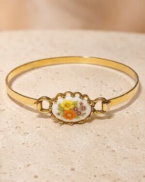 Avon Vintage 1975 French Flowers Bangle Bracelet Floral Cobachon